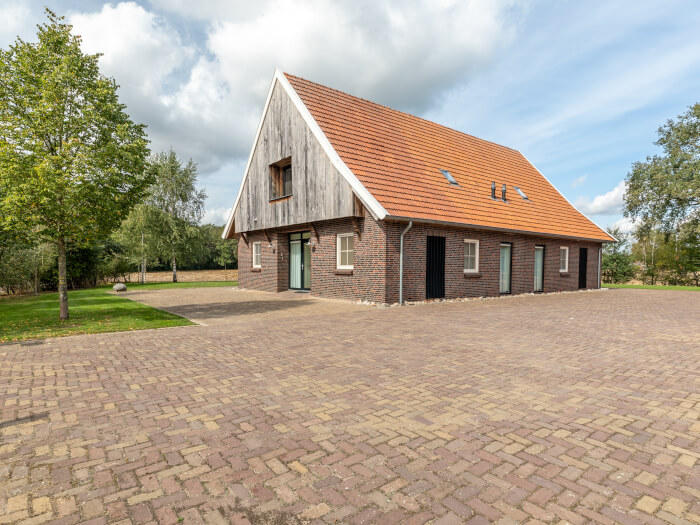 Vakantiehuis in Denekamp (Overijssel) voor 10 personen met 5 slaapkamers.
