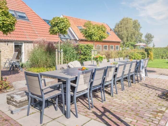 Vakantiehuis in Gorredijk (Friesland) voor 16 personen met 8 slaapkamers.