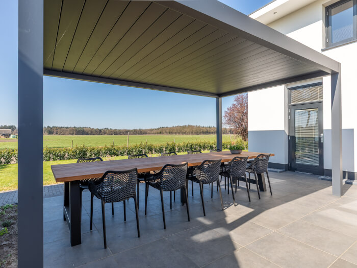 Vakantiehuis in Rheeze (Overijssel) voor 10 personen met 3 slaapkamers.