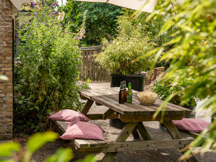 Vakantiehuis in Mantgum (Friesland) voor 18 personen met 9 slaapkamers.
