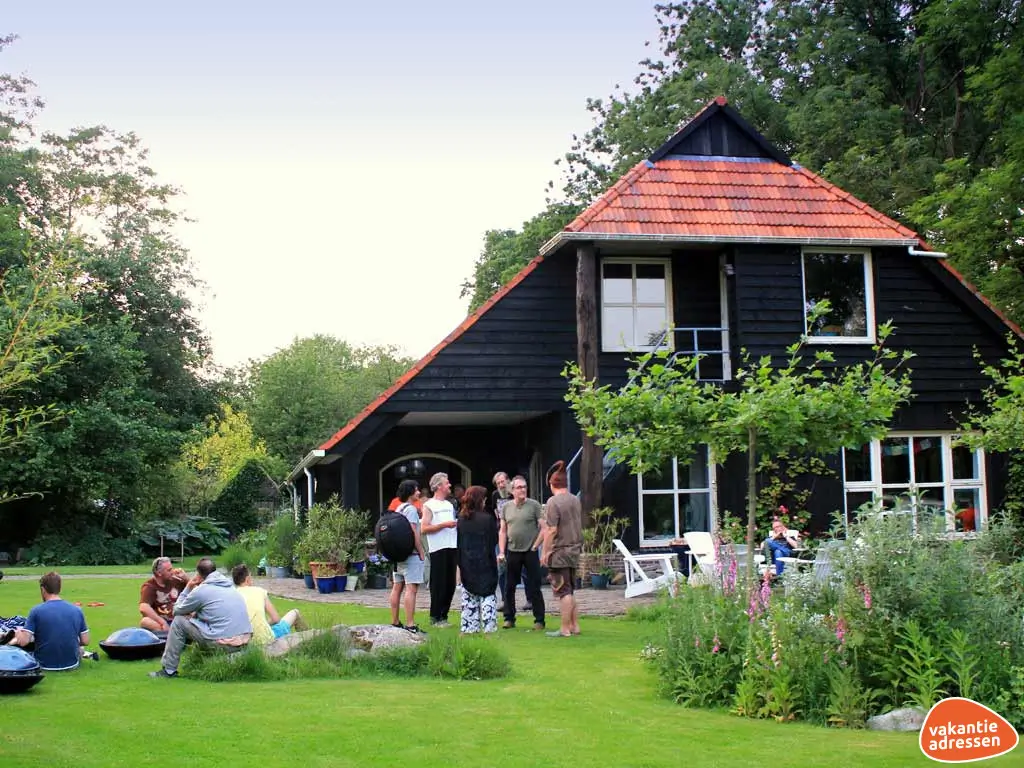 Vakantiehuis in Wapserveen (Drenthe) voor 26 personen met 9 slaapkamers.