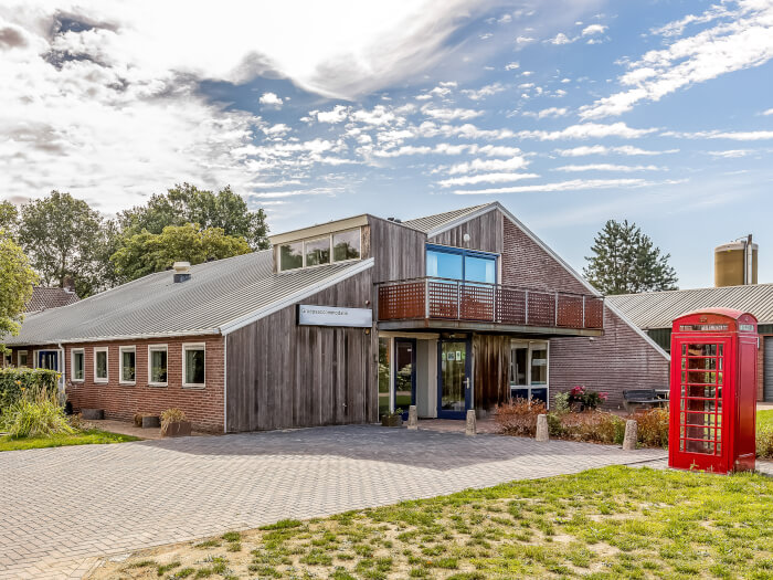 Vakantiehuis in Vollenhove (Overijssel) voor 30 personen met 10 slaapkamers.