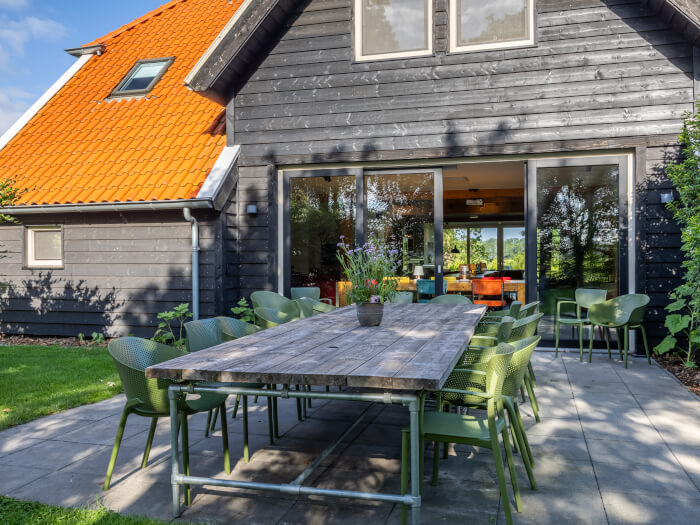 Vakantiehuis in Zuidvelde (Drenthe) voor 16 personen met 8 slaapkamers.