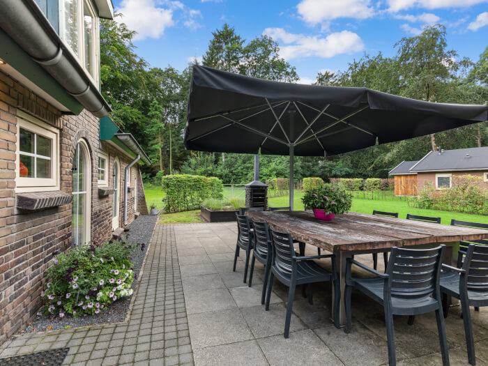 Vakantiehuis in Zelhem (Gelderland) voor 12 personen met 4 slaapkamers.