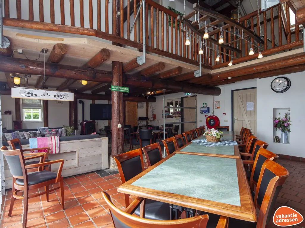 Vakantiehuis in Ottoland (Zuid-Holland) voor 30 personen met 4 slaapkamers.