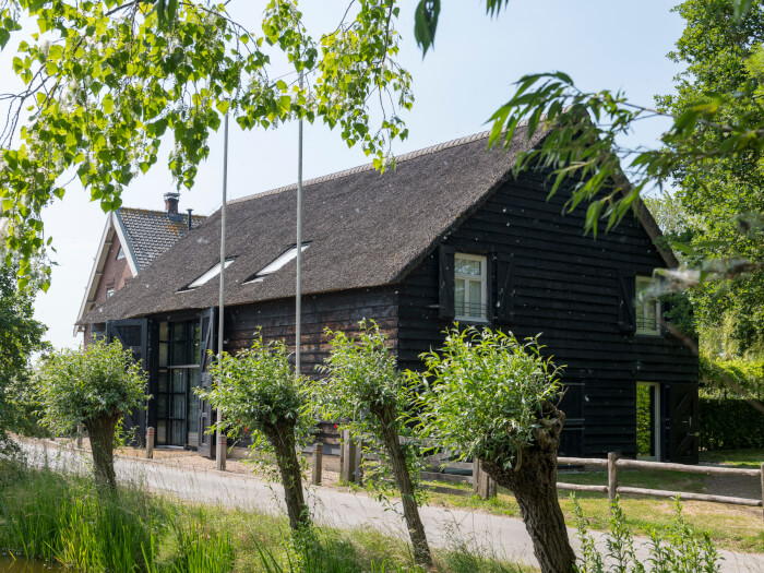 Vakantiehuis in Ottoland (Zuid-Holland) voor 30 personen met 4 slaapkamers.