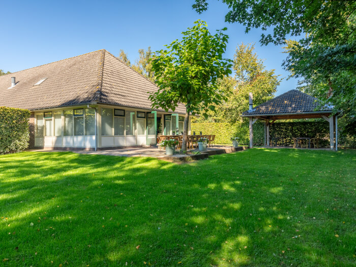 Vakantiehuis in Vollenhove (Overijssel) voor 22 personen met 9 slaapkamers.