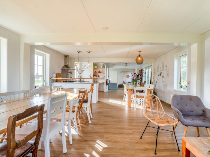 Vakantiehuis in Kollumerpomp (Friesland) voor 30 personen met 8 slaapkamers.