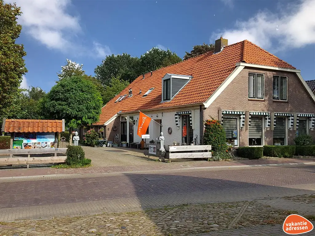 Vakantiehuis in Diever (Drenthe) voor 21 personen met 9 slaapkamers.