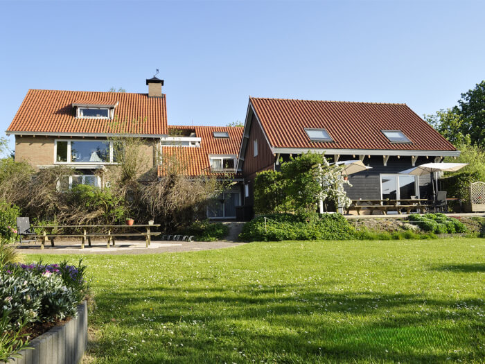 Vakantiehuis in Wissenkerke (Zeeland) voor 20 personen met 9 slaapkamers.