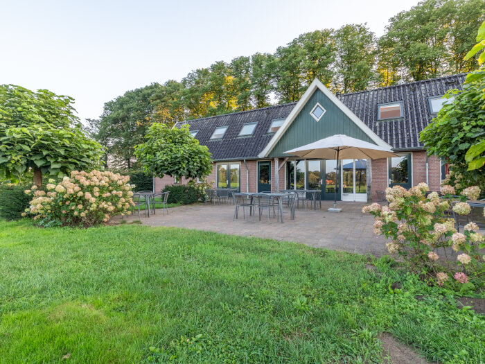 Vakantiehuis in Lievelde (Gelderland) voor 34 personen met 17 slaapkamers.