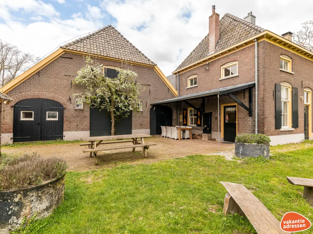 Vakantiehuis in Hoog-Keppel (Gelderland) voor 14 personen met 6 slaapkamers.