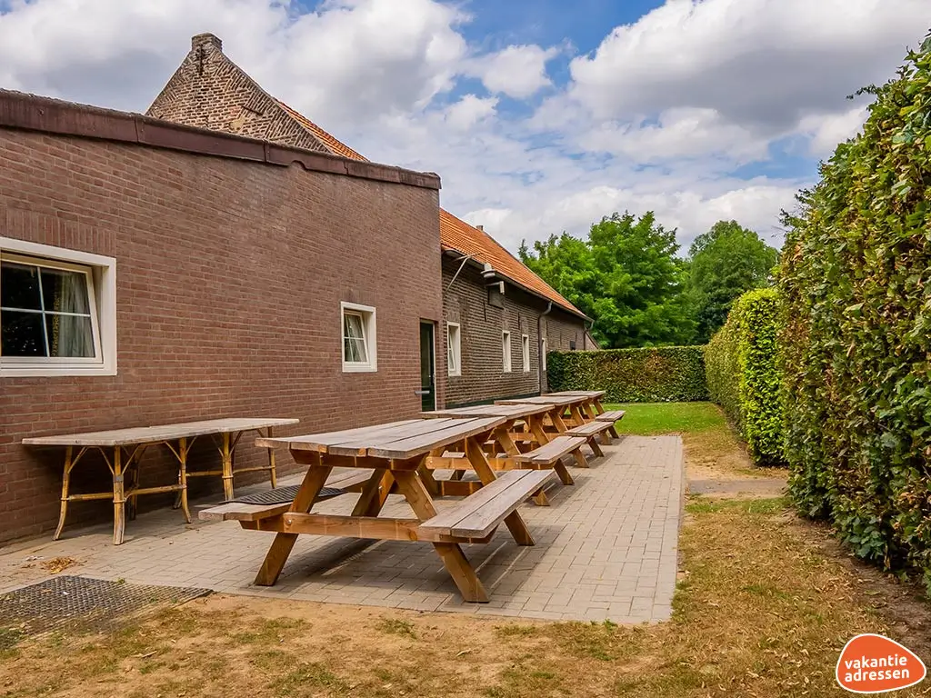 Vakantiehuis in Posterholt (Limburg) voor 40 personen met 10 slaapkamers.