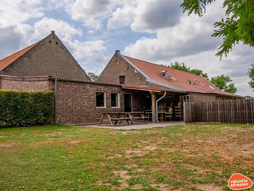 Vakantiehuis in Posterholt (Limburg) voor 26 personen met 7 slaapkamers.