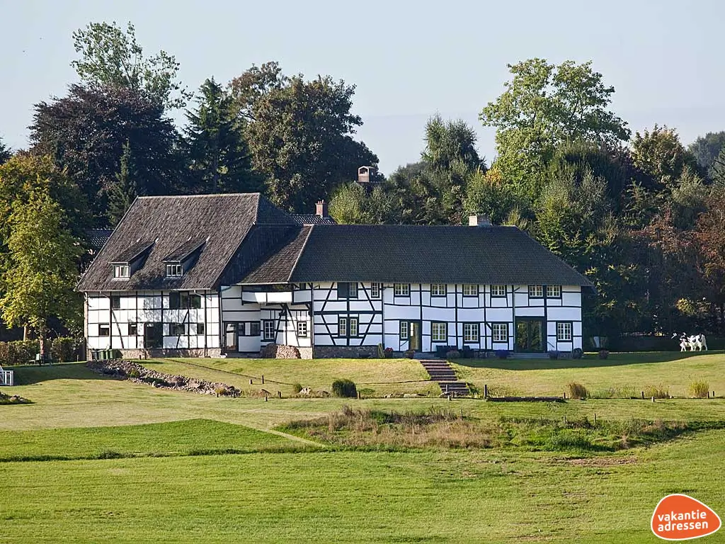 Vakantiehuis in Schweiberg (Limburg) voor 26 personen met 5 slaapkamers.