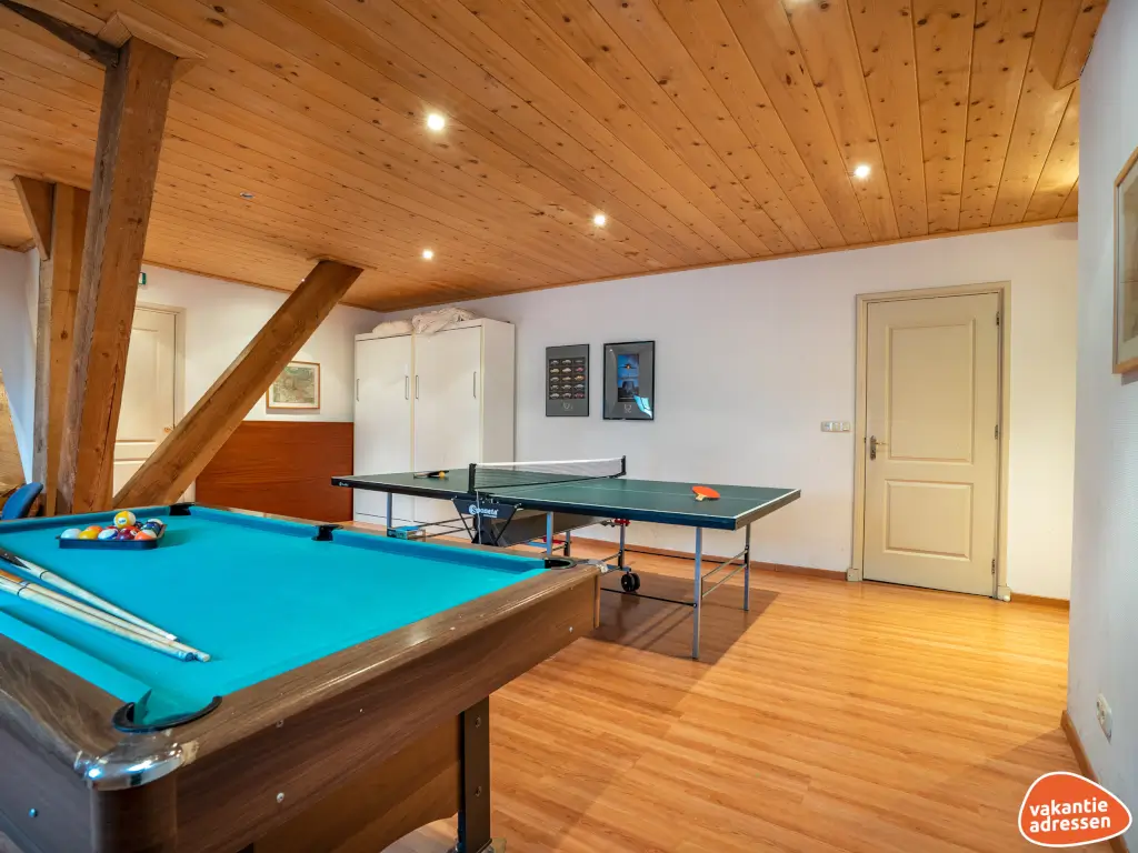 Vakantiehuis in Boazum (Friesland) voor 15 personen met 5 slaapkamers.