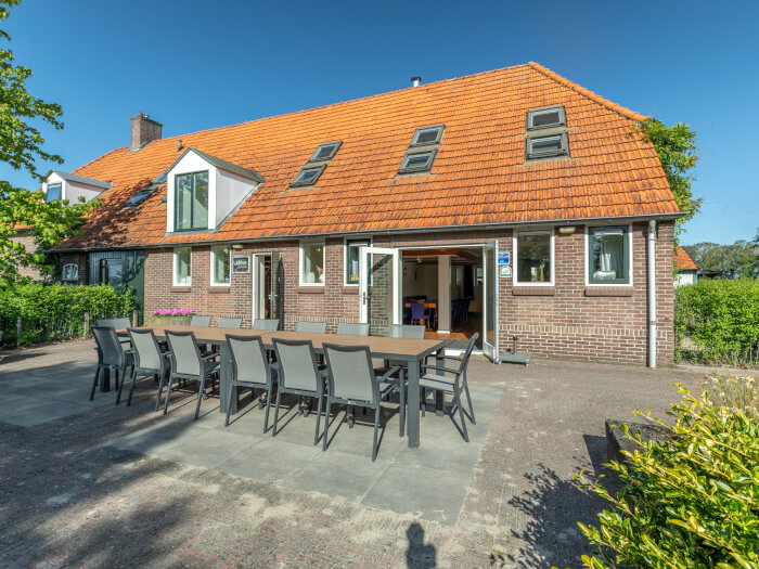Vakantiehuis in Harfsen (Gelderland) voor 14 personen met 5 slaapkamers.