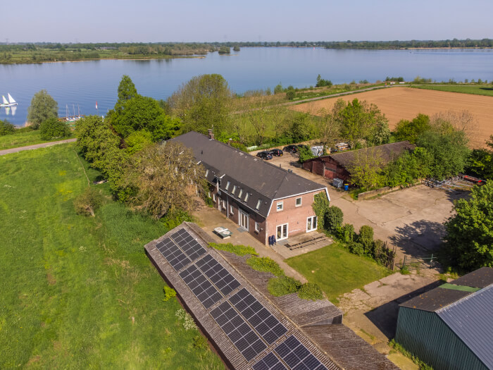 Vakantiehuis in Beers NB (Noord-Brabant) voor 60 personen met 14 slaapkamers.