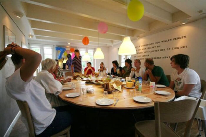 Vakantiehuis in Elp (Drenthe) voor 16 personen met 7 slaapkamers.