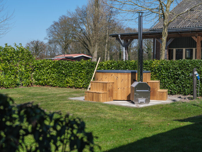 Vakantiehuis in Neede (Gelderland) voor 18 personen met 7 slaapkamers.