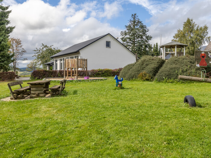Vakantiehuis in Kustelberg (Noordrijn-Westfalen) voor 16 personen met 6 slaapkamers.