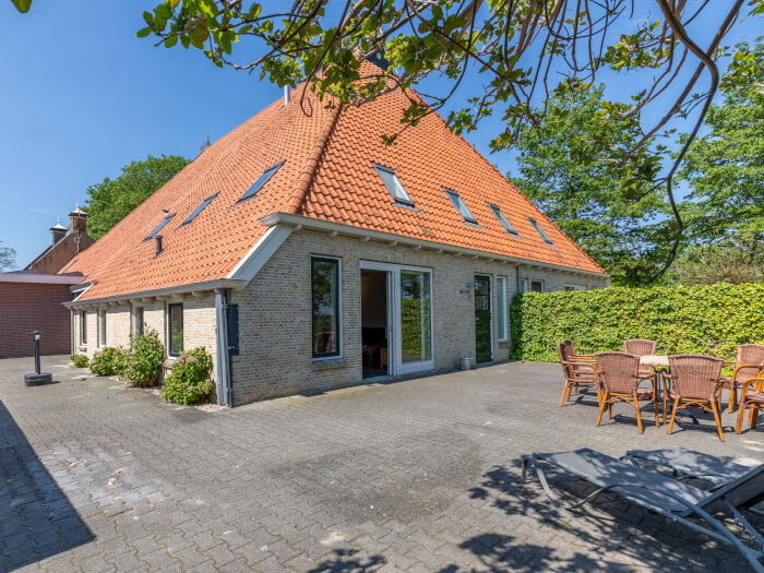 Vakantiehuis in Snikzwaag (Friesland) voor 10 personen met 4 slaapkamers.