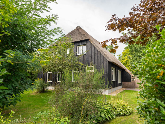 Vakantiehuis in Dalen (Drenthe) voor 10 personen met 5 slaapkamers.