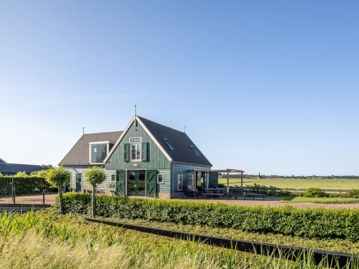 Vakantiehuis in Middenbeemster (Noord-Holland) voor 24 personen met 5 slaapkamers.