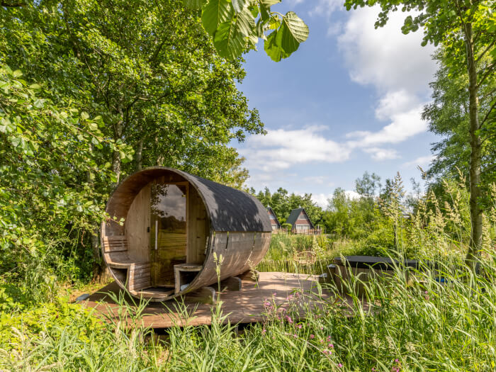 Vakantiehuis in Twijzelerheide (Friesland) voor 8 personen met 4 slaapkamers.