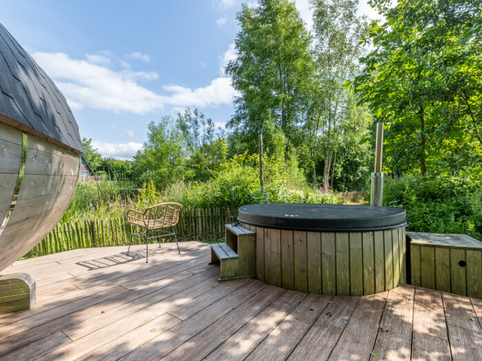 Vakantiehuis in Twijzelerheide (Friesland) voor 8 personen met 4 slaapkamers.