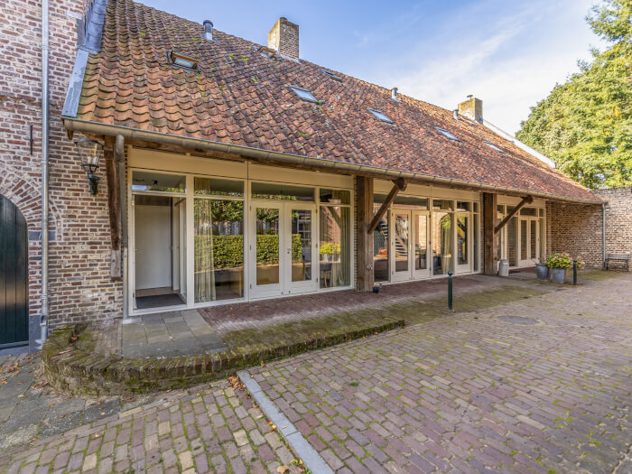 Vakantiehuis in Maasbree (Limburg) voor 18 personen met 8 slaapkamers.