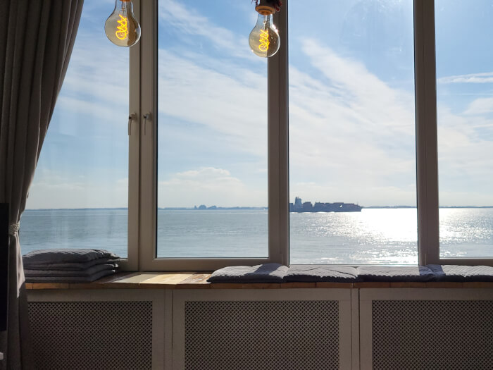 Vakantiehuis in Vlissingen (Zeeland) voor 15 personen met 5 slaapkamers.