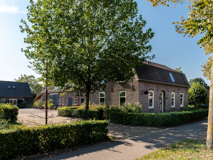 Vakantiehuis in Schaijk (Noord-Brabant) voor 40 personen met 13 slaapkamers.