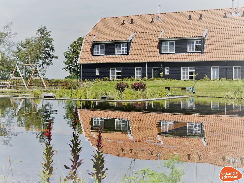 Vakantiehuis in Den Burg (Waddeneilanden) voor 39 personen met 18 slaapkamers.