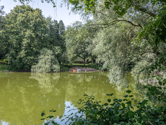 Vakantiehuis in Loerbeek (Gelderland) voor 13 personen met 5 slaapkamers.