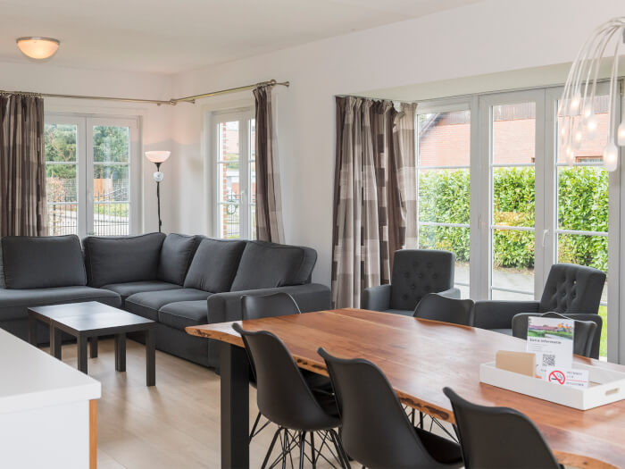 Vakantiehuis in Hengstdijk (Zeeland) voor 10 personen met 4 slaapkamers.