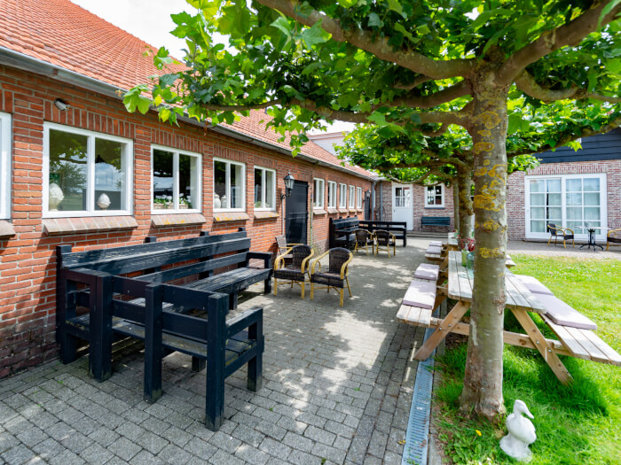 Vakantiehuis in Noordwelle (Zeeland) voor 25 personen met 9 slaapkamers.