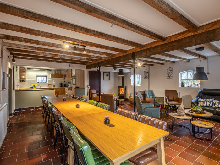 Vakantiehuis in Dalfsen (Overijssel) voor 17 personen met 4 slaapkamers.