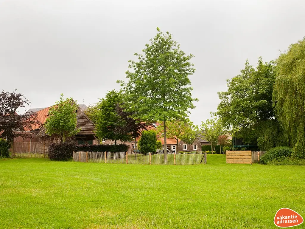 Vakantiehuis in Geijsteren (Limburg) voor 17 personen met 5 slaapkamers.