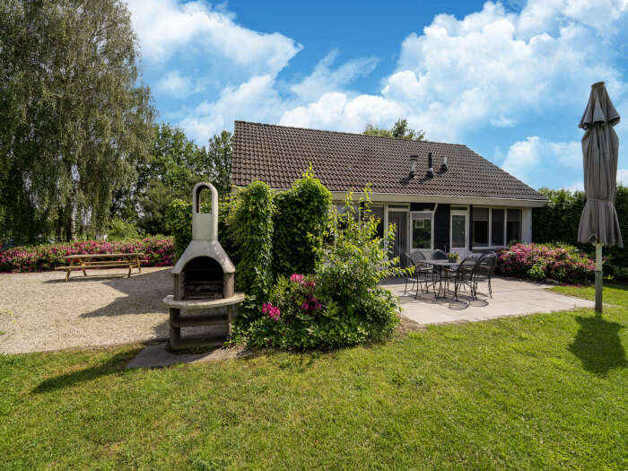 Vakantiehuis in Nistelrode (Noord-Brabant) voor 13 personen met 5 slaapkamers.