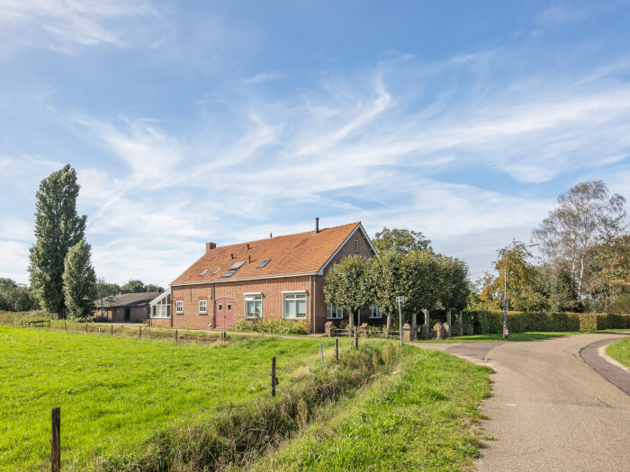 Vakantiehuis in Baarle-Nassau (Noord-Brabant) voor 10 personen met 4 slaapkamers.