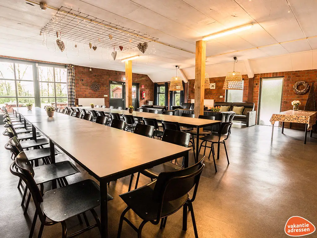 Vakantiehuis in Ellertshaar (Drenthe) voor 76 personen met 4 slaapkamers.