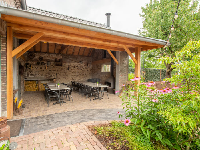 Vakantiehuis in Roggel (Limburg) voor 30 personen met 14 slaapkamers.