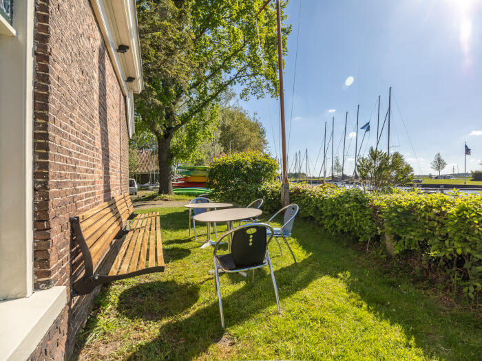 Vakantiehuis in Balk (Friesland) voor 15 personen met 7 slaapkamers.