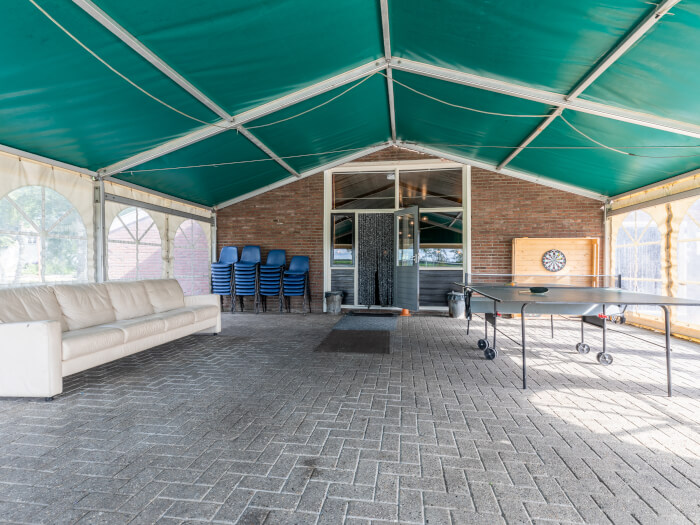 Vakantiehuis in Zwiggelte (Drenthe) voor 36 personen met 2 slaapkamers.