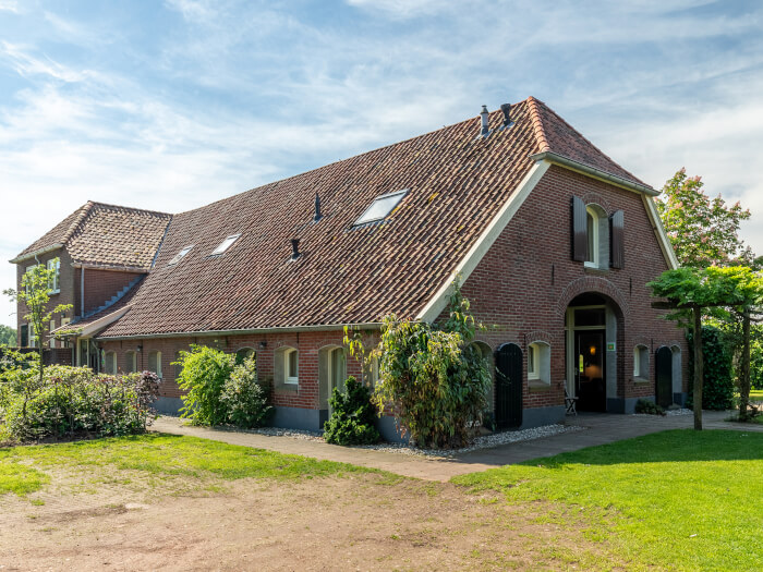 Vakantiehuis in Eibergen (Gelderland) voor 26 personen met 11 slaapkamers.