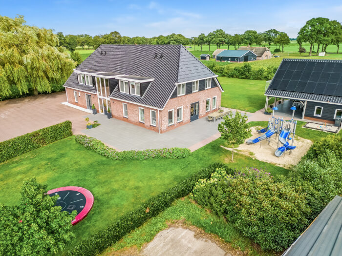 Vakantiehuis in Ane (Overijssel) voor 22 personen met 12 slaapkamers.