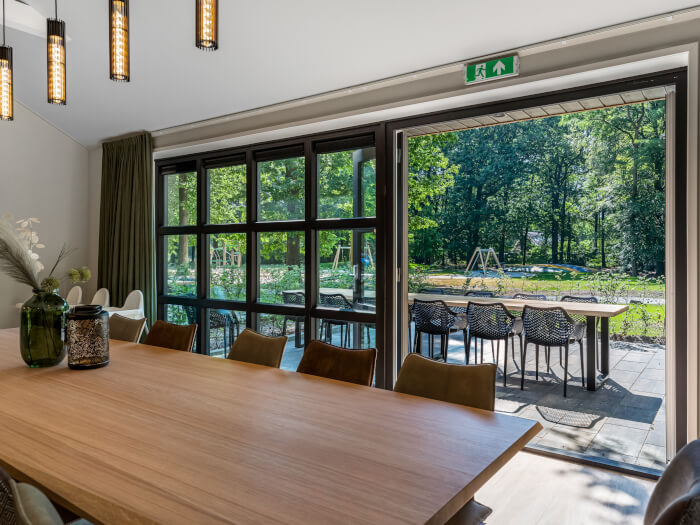 Vakantiehuis in Appelscha (Friesland) voor 28 personen met 10 slaapkamers.