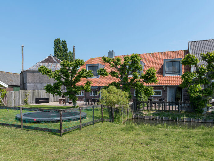 Vakantiehuis in Kamerik (Utrecht) voor 18 personen met 6 slaapkamers.