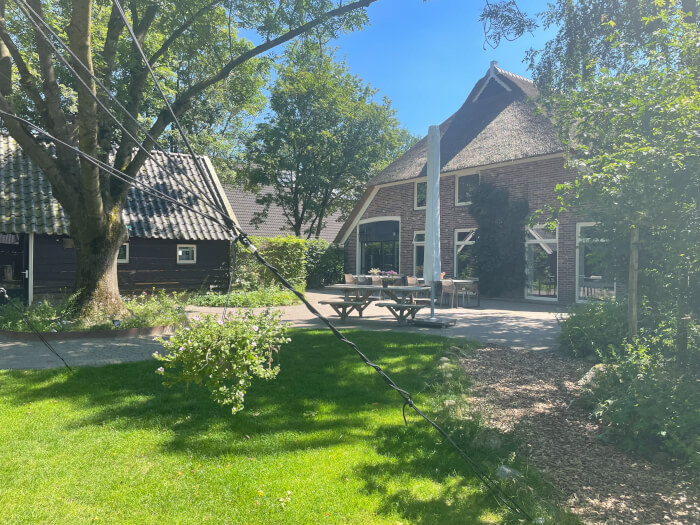 Vakantiehuis in Anderen (Drenthe) voor 20 personen met 5 slaapkamers.